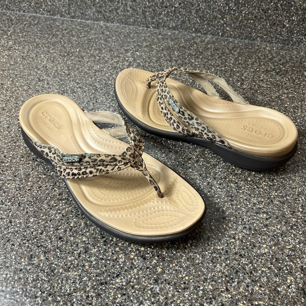 Crocs Dual Comfort Summer Sandals Womens Sz 9 Cheetah Print Comfort Casual Thong